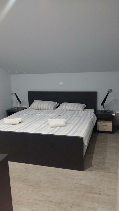 Apartments Sovran Vila Marija Prčanj Exterior foto
