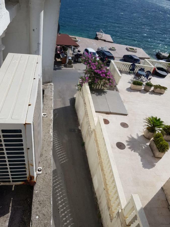 Apartments Sovran Vila Marija Prčanj Exterior foto